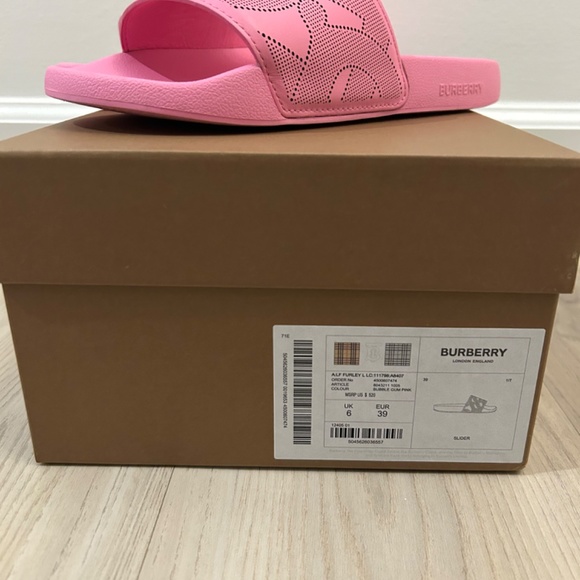 Burberry Slides - Picture 3 of 5